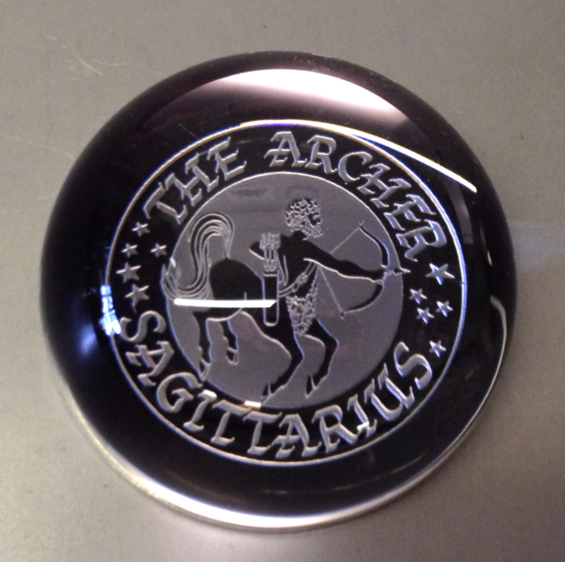 Domed Paper Weigh (1)